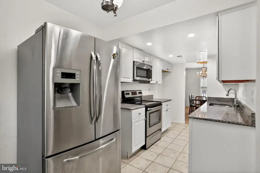 9904 Tambay Ct, Montgomery Village, MD 20886 - #2