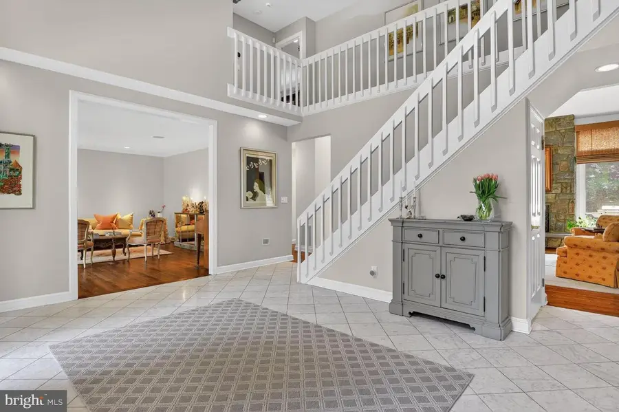 8601 Split Oak Cir, Bethesda, MD 20817 - #2