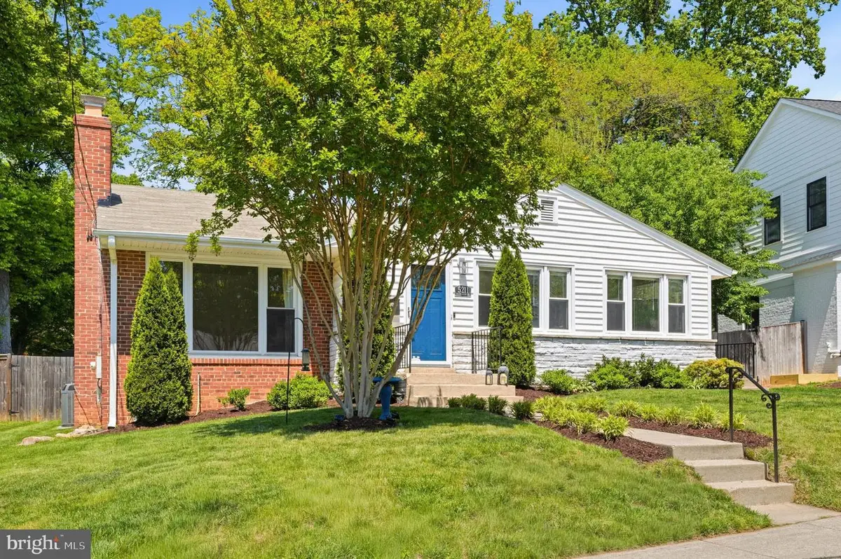 5211 Flanders Ave, Kensington, MD 20895 - #1