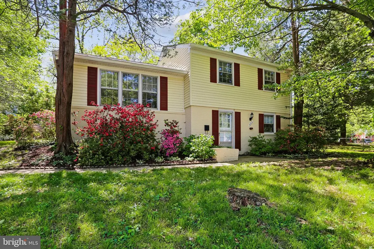 803 Burdette Rd, Rockville, MD 20851 - #1