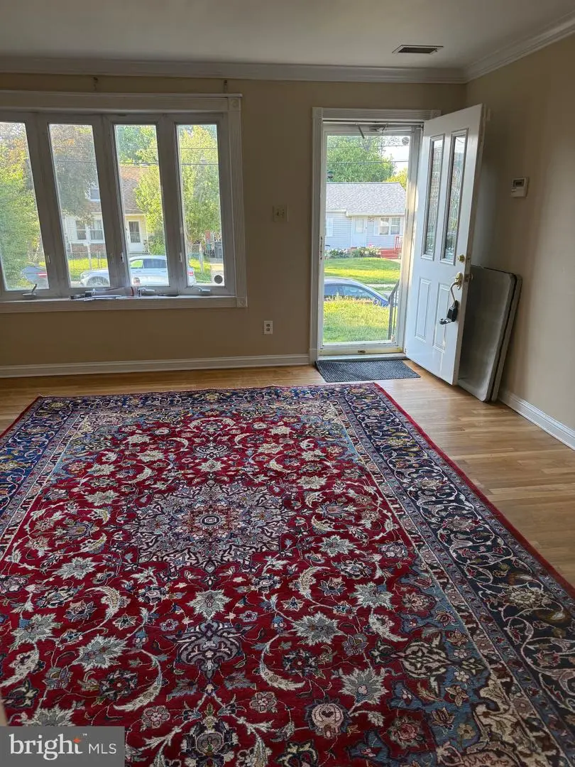 409 Mcarthur Dr, Rockville, MD 20850 - #2