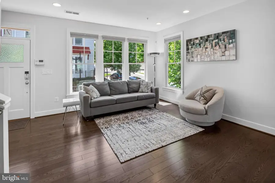 71 Ellsworth Heights St, Silver Spring, MD 20910 - #2