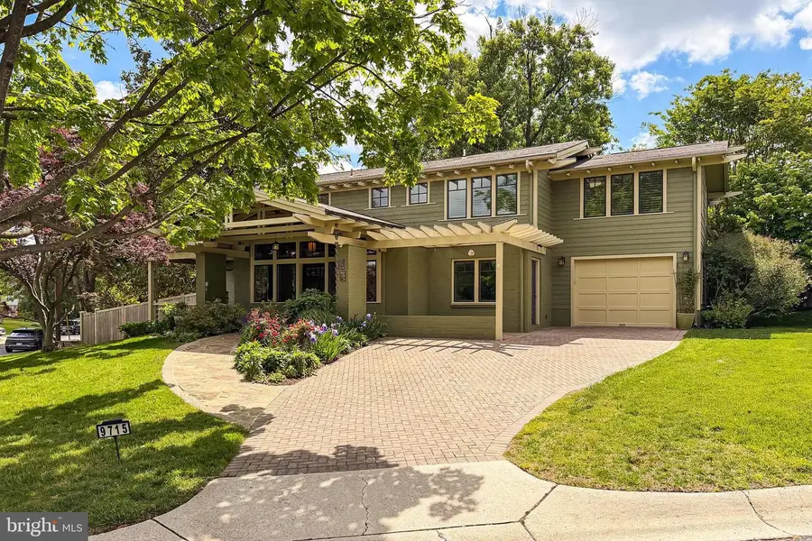 9715 De Paul Dr, Bethesda, MD 20817 - #3