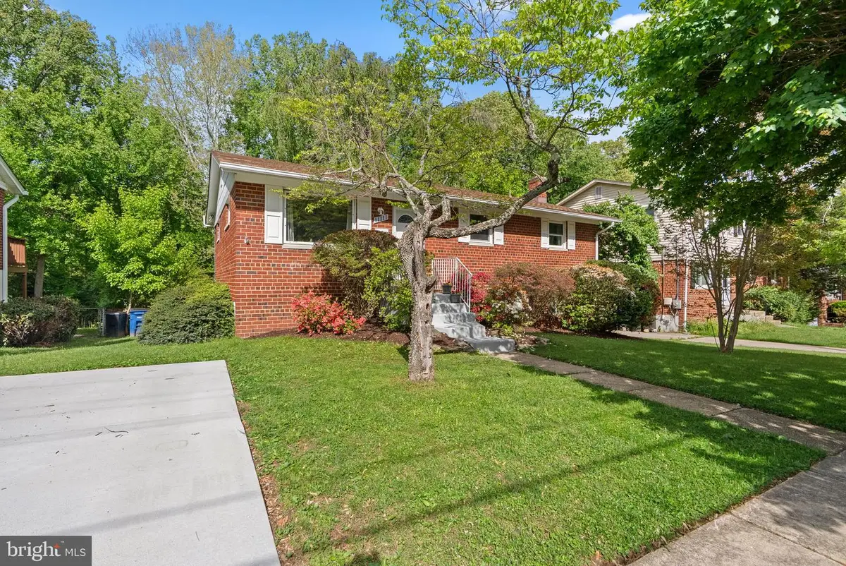 11111 Schuylkill Rd, Rockville, MD 20852 - #1