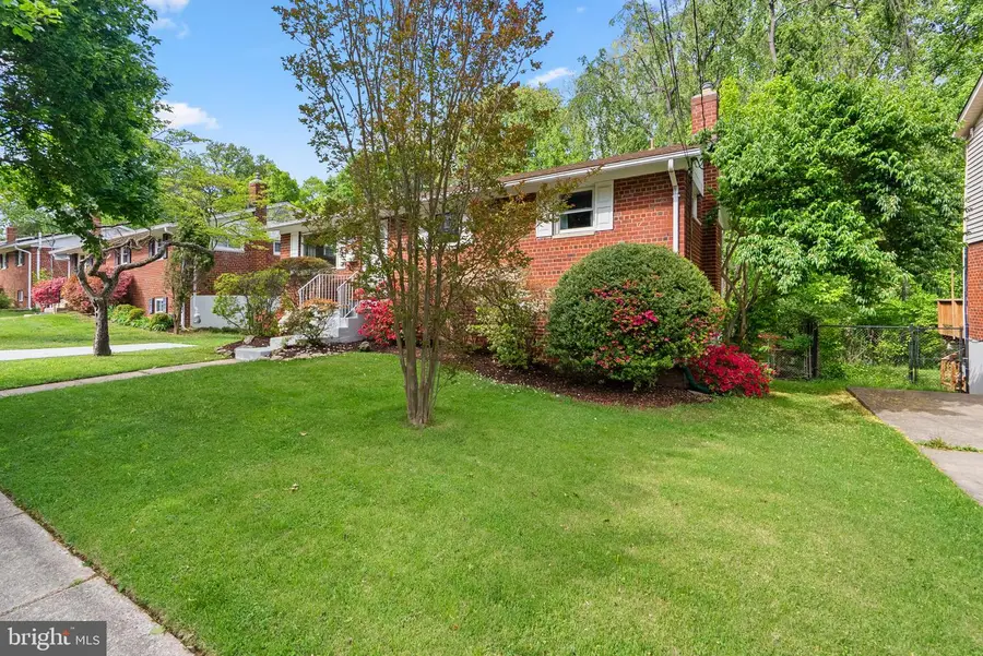 11111 Schuylkill Rd, Rockville, MD 20852 - #2