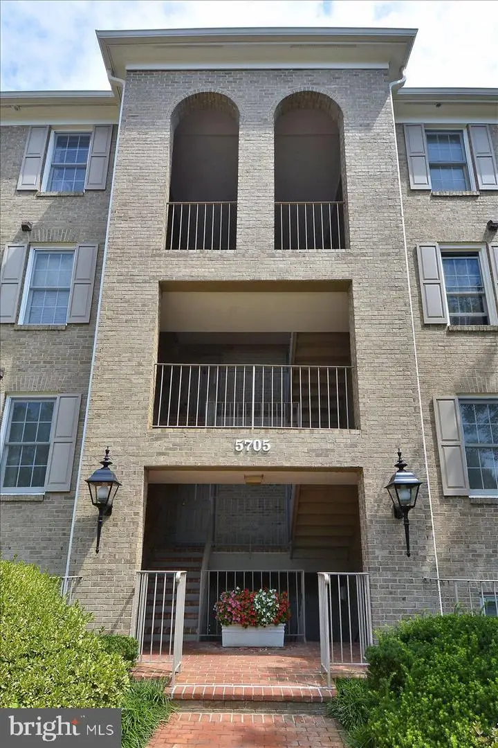 5705 Brewer House Cir #101, North Bethesda, MD 20852 - #2