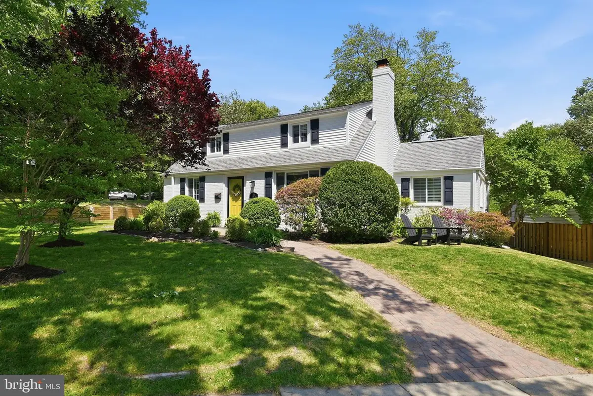 6207 Adelaide Dr, Bethesda, MD 20817 - #1