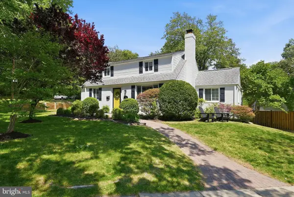 6207 Adelaide Dr, BETHESDA, MD 20817
