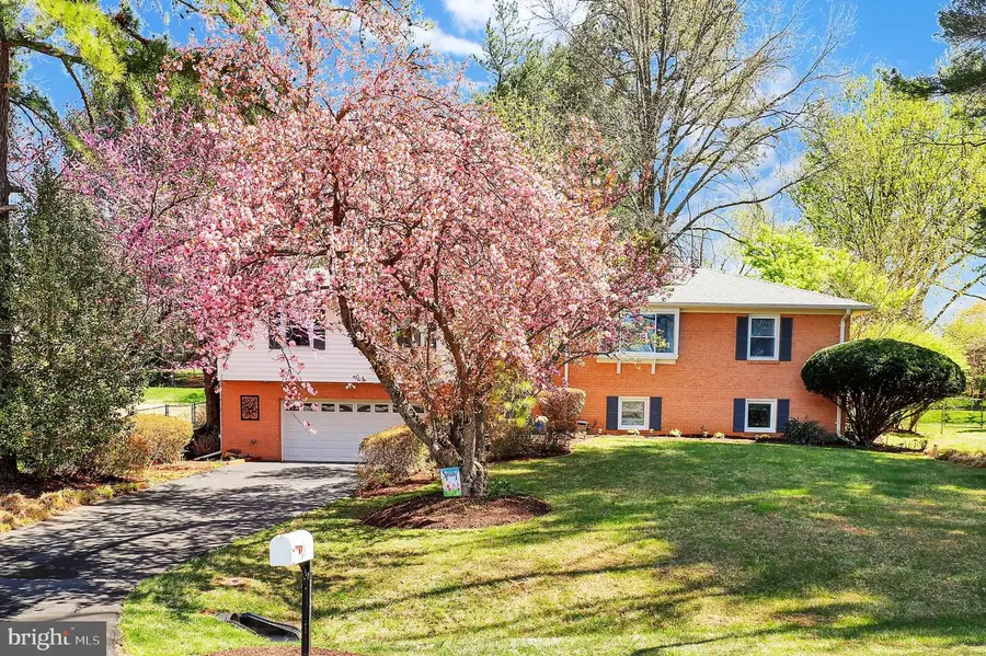 17641 Prince Edward Dr, Olney, MD 20832 - #2