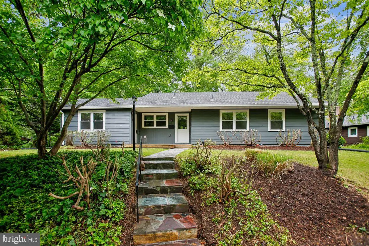7014 Braeburn Pl, Bethesda, MD 20817 - #1