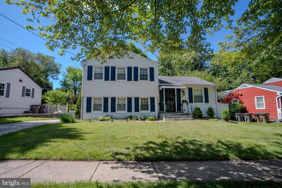 630 Edmonston Dr, Rockville, MD 20851 - #3