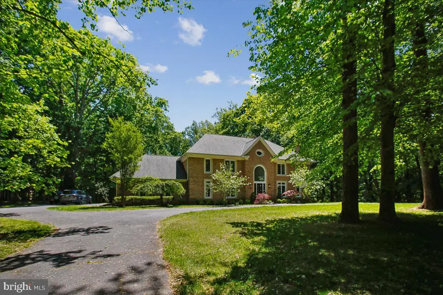 9455 Newbridge Dr, Potomac, MD 20854 - #3