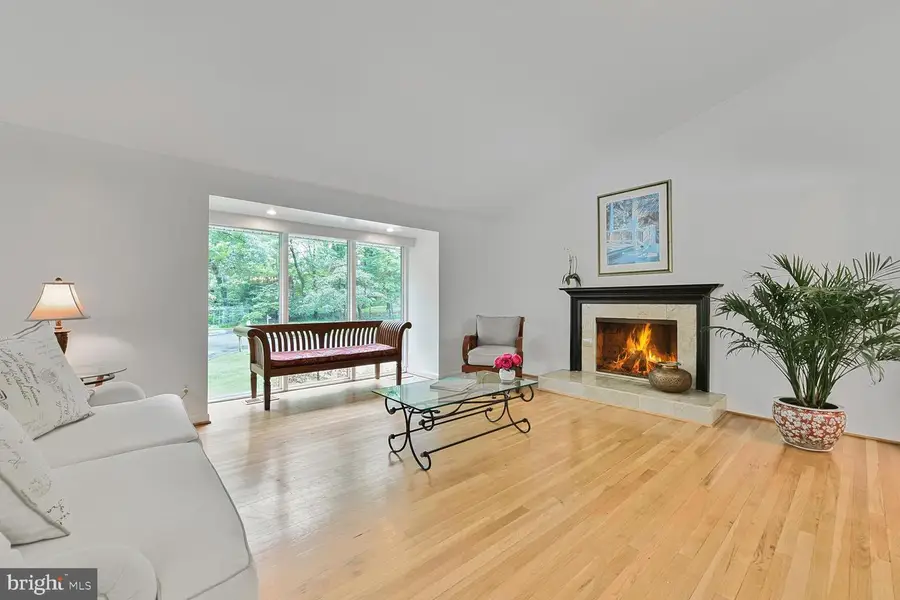 5 Persimmon Ct, Bethesda, MD 20817 - #3