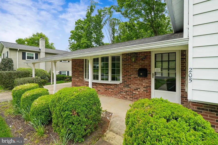 205 Tulip Dr, Gaithersburg, MD 20877 - #3