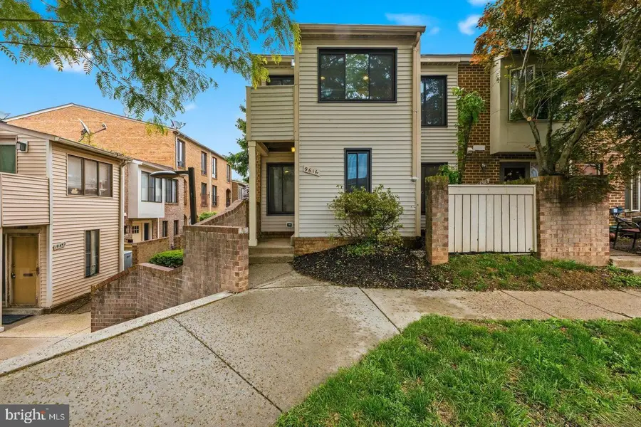 9616 Brassie Way, Gaithersburg, MD 20886 - #2