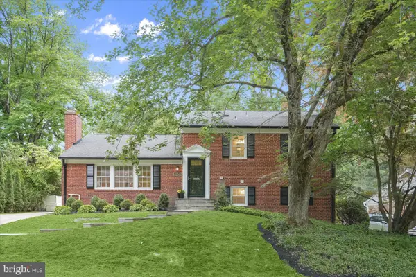 6204 Redwing Ct, BETHESDA, MD 20817