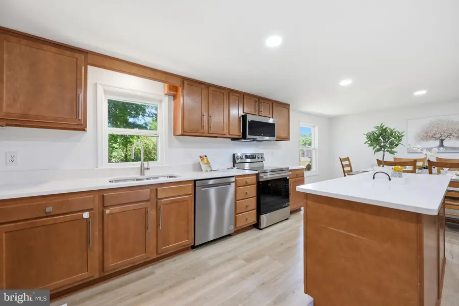 19213 Wootton Ave, Poolesville, MD 20837 - #3