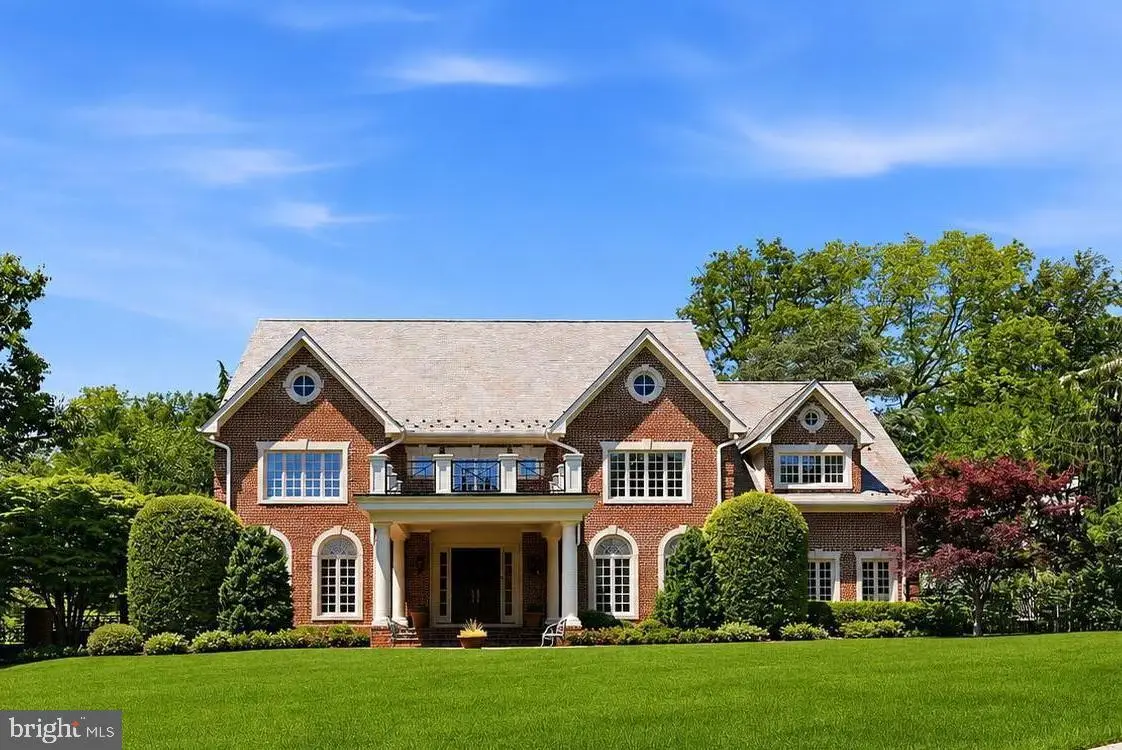 9200 Redwood Ave, Bethesda, MD 20817 - #1