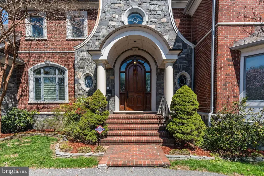 3809 Jones Bridge Rd, Chevy Chase, MD 20815 - #2