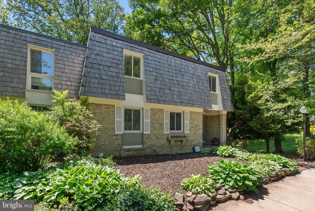 10314 Watkins Mill Dr, Gaithersburg, MD 20886 - #1