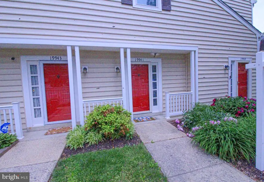 19941 Appledowre Cir #102, Germantown, MD 20876 - #2