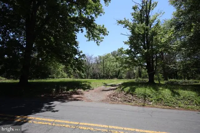 18465 Brooke Rd, Sandy Spring, MD 20860 - #1