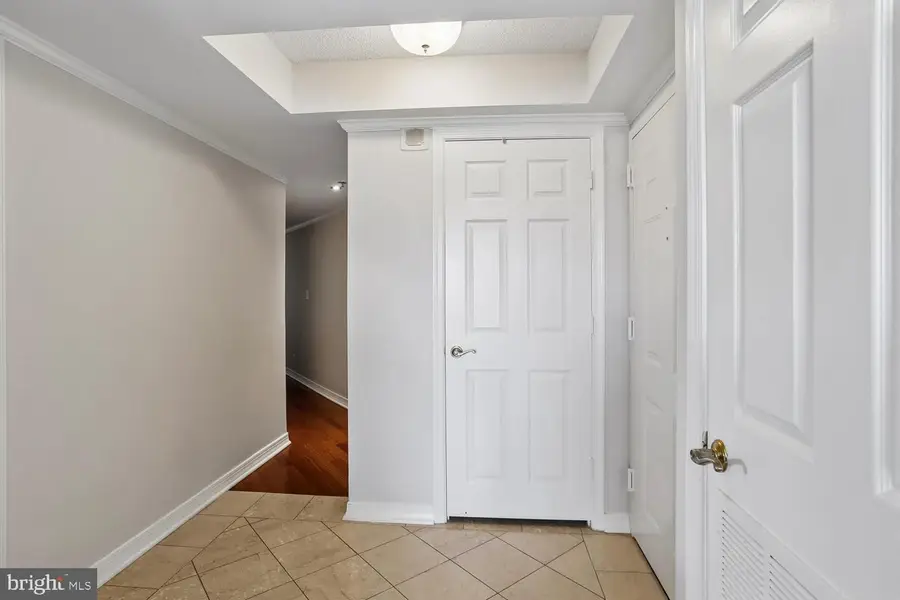 5809 Nicholson Ln #1001, Rockville, MD 20852 - #2