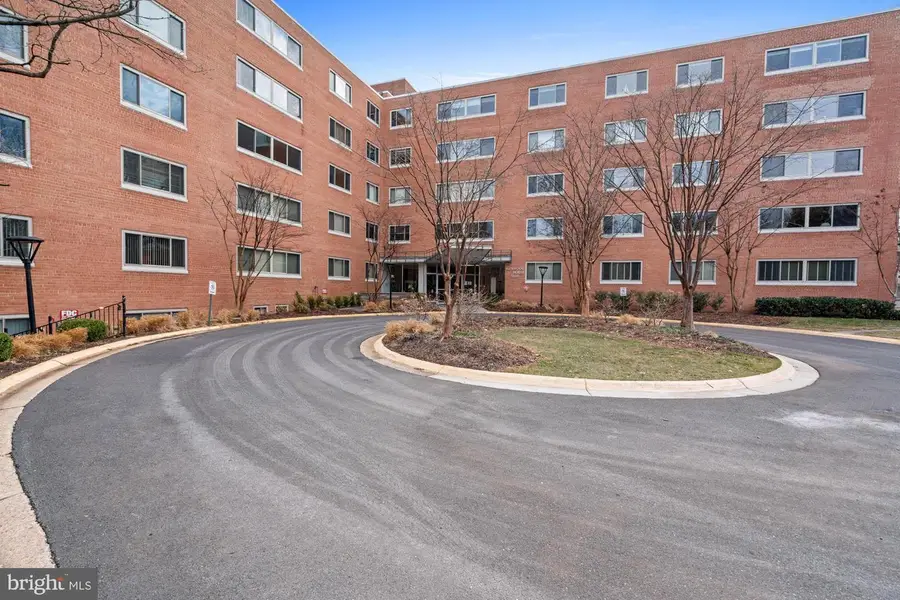 5100 Dorset Ave #111, Chevy Chase, MD 20815 - #3
