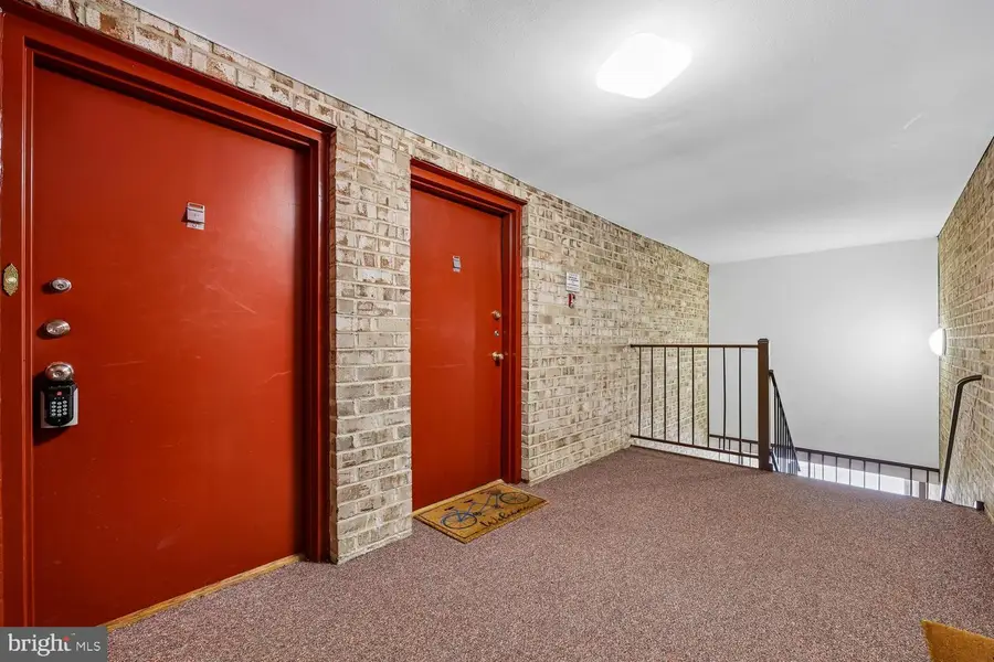 421 Christopher Ave #14, Gaithersburg, MD 20879 - #3