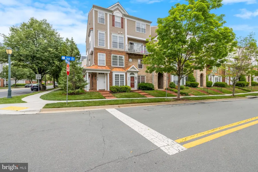 239 Jay Dr #89, Rockville, MD 20850 - #3
