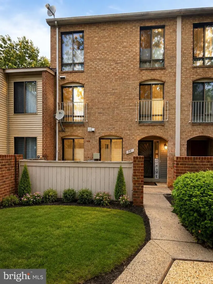 29 Brassie Ct, Montgomery Village, MD 20886 - #1