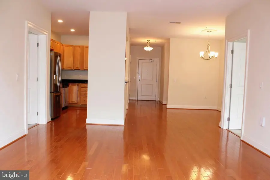 38 Maryland Ave #335, Rockville, MD 20850 - #3
