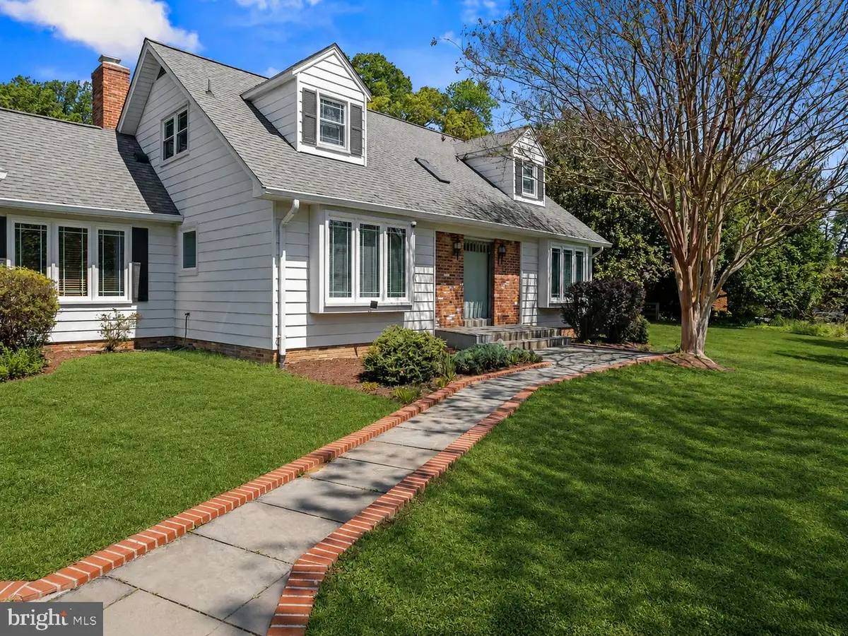 20610 Plum Creek Ct, Gaithersburg, MD 20882 - #1