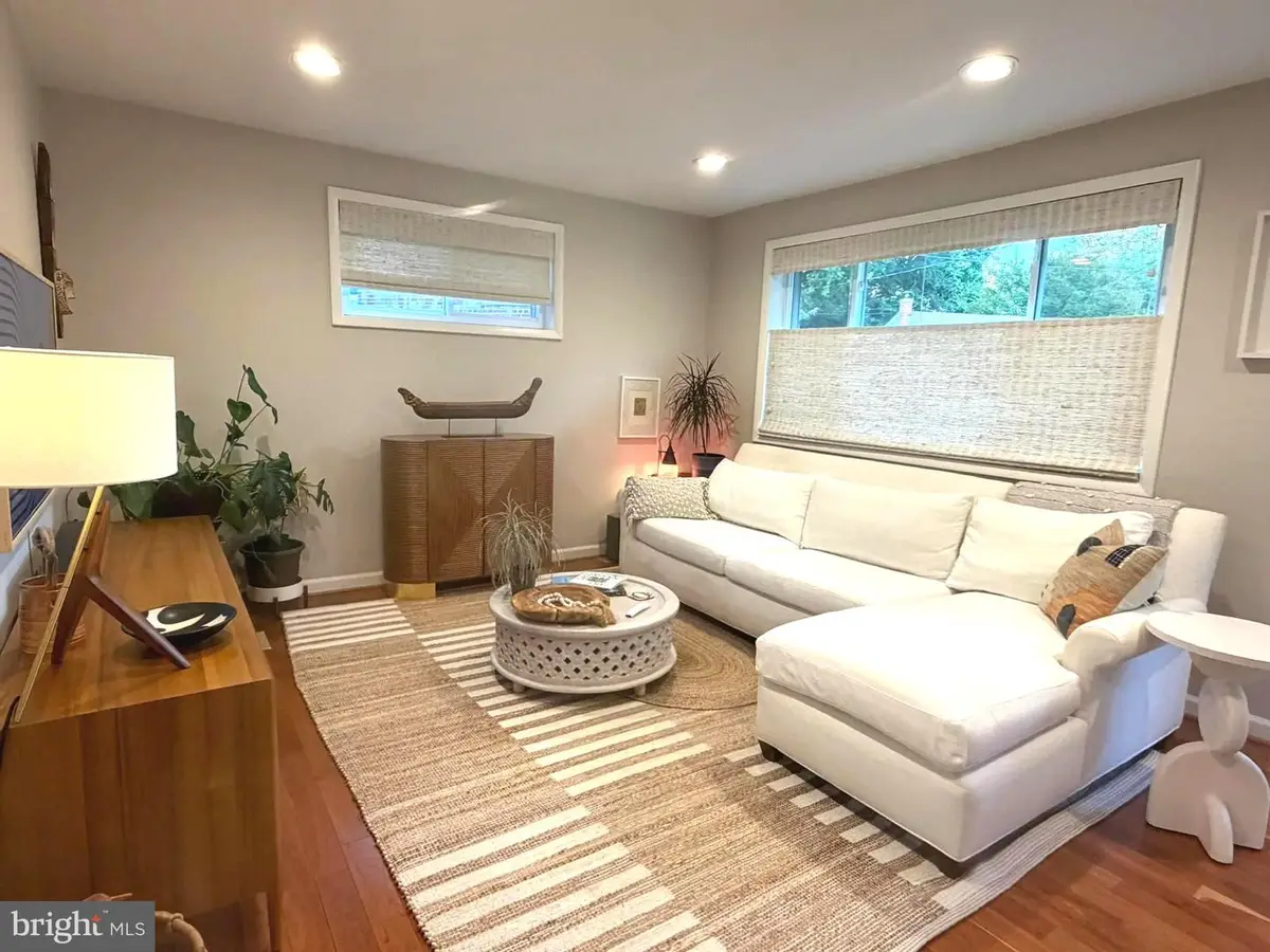 2921 Kingswell Ct, Silver Spring, MD 20902 - #1