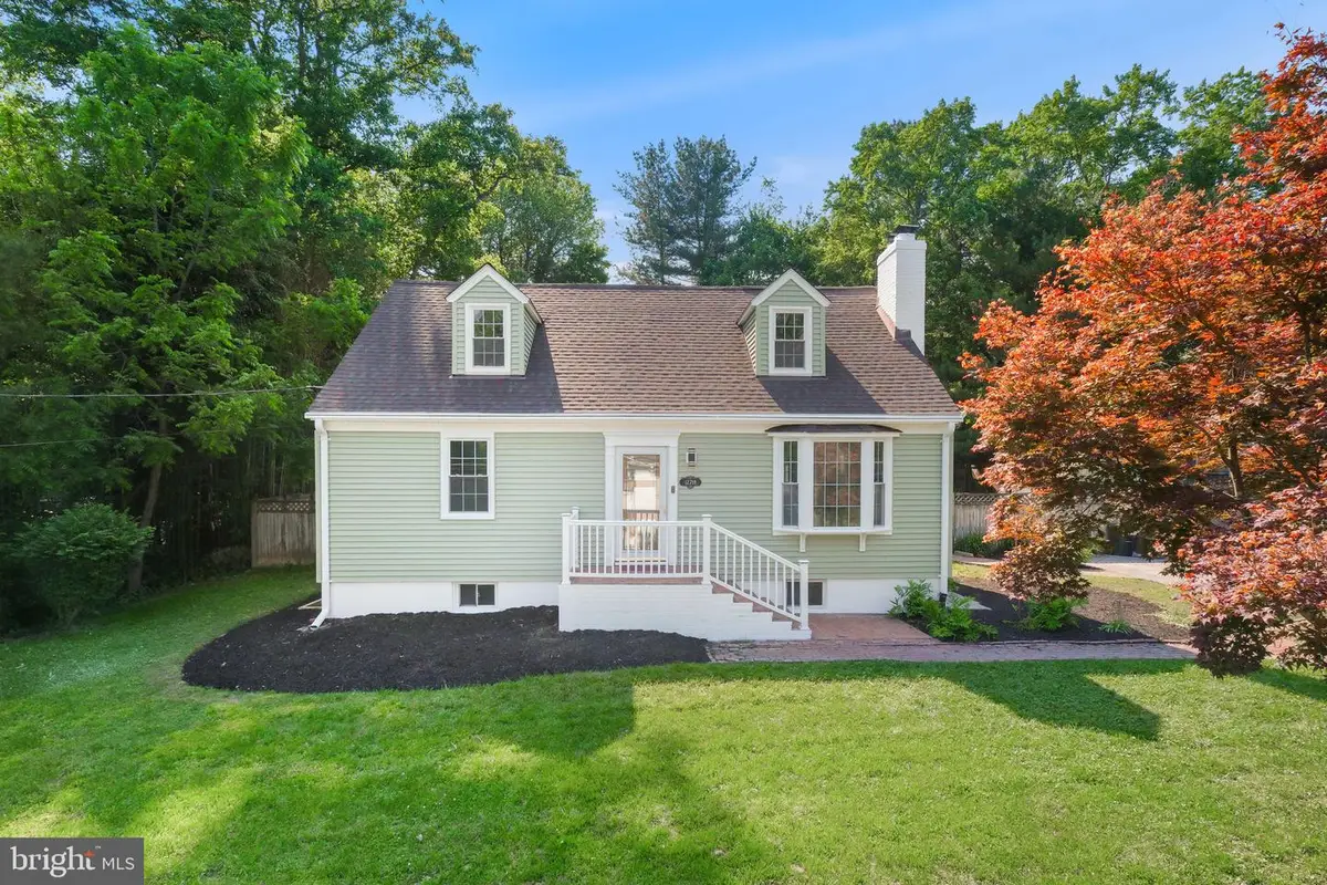 12718 Meadowood Dr, Silver Spring, MD 20904 - #1