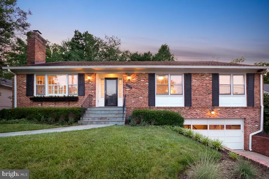 7214 Pomander Ln, Chevy Chase, MD 20815 - #2