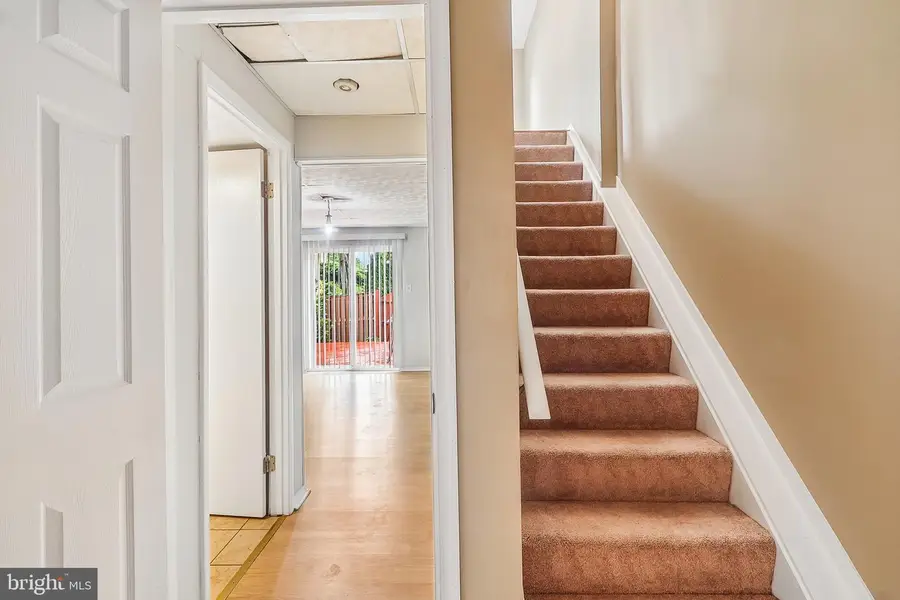 18726 Pikeview Dr, Germantown, MD 20874 - #3