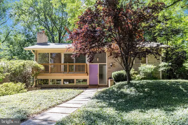 8311 Lilly Stone Dr, BETHESDA, MD 20817