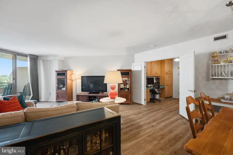 7111 Woodmont Ave #709, Bethesda, MD 20815 - #3