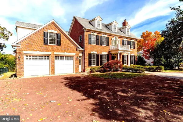 4011 Bradley Ln, CHEVY CHASE, MD 20815
