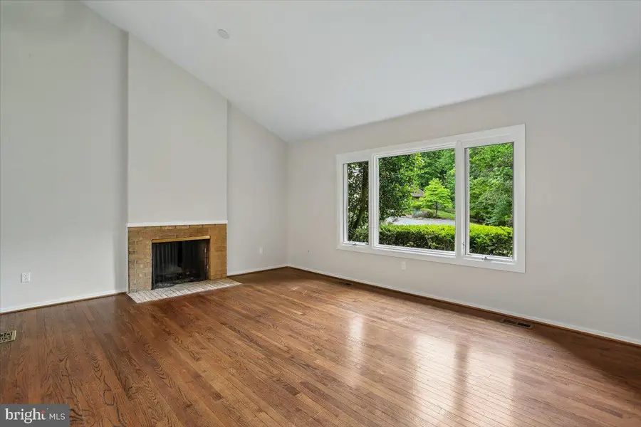 8026 Cypress Grove Ln, Cabin John, MD 20818 - #2