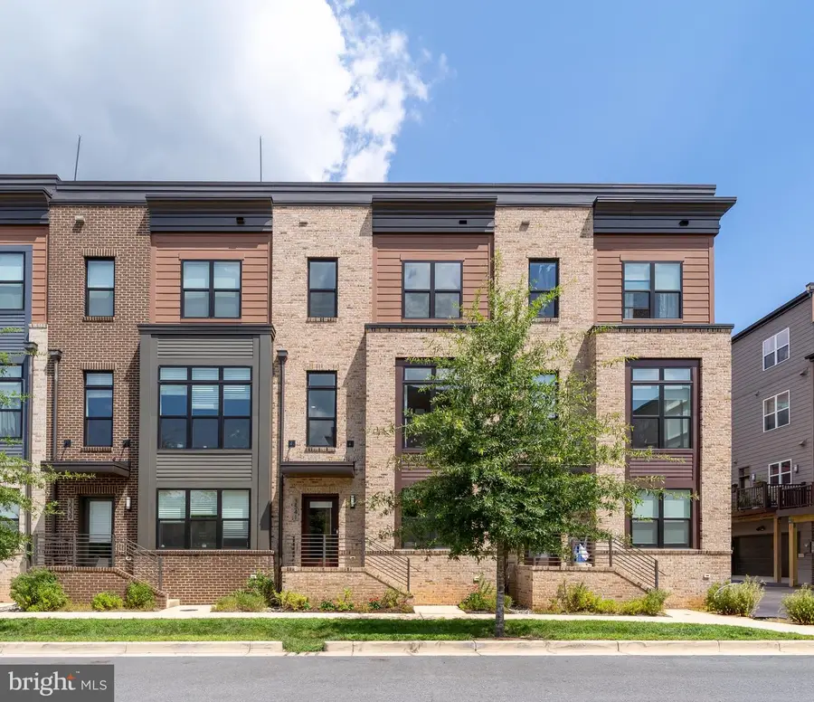 3541 Bellflower Ln, Rockville, MD 20852 - #2