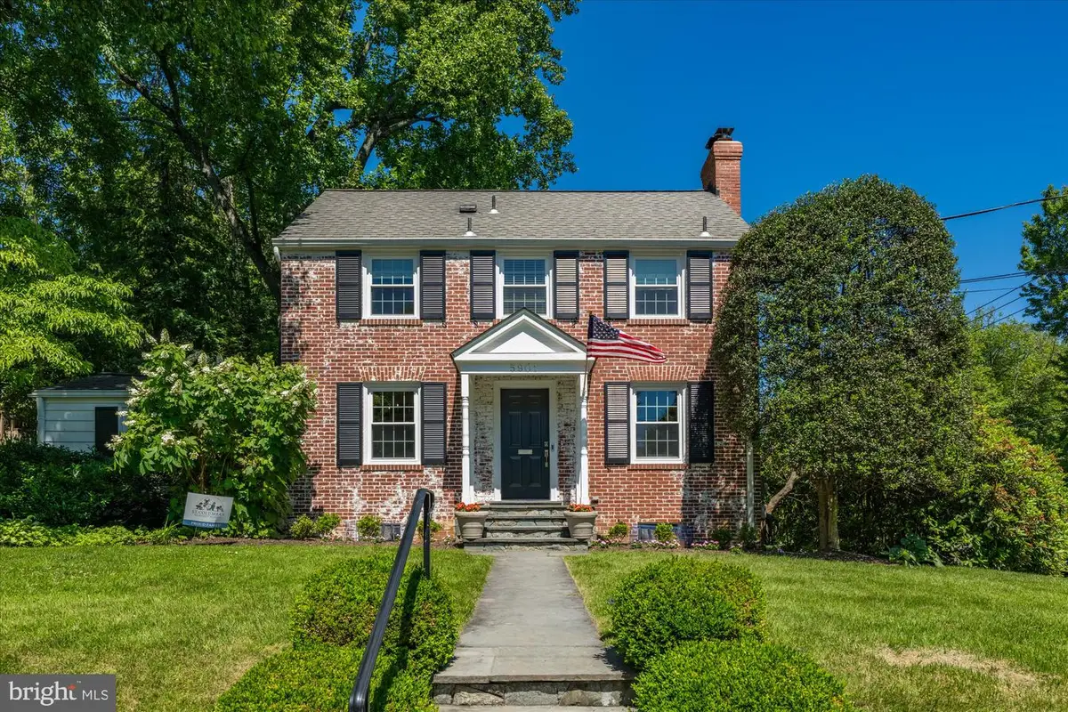 5901 Devonshire Dr, Bethesda, MD 20816 - #1