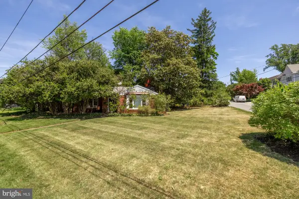9201 Burley Dr, BETHESDA, MD 20817