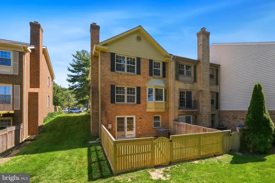 19701 Greenside Ter, Gaithersburg, MD 20886 - #3