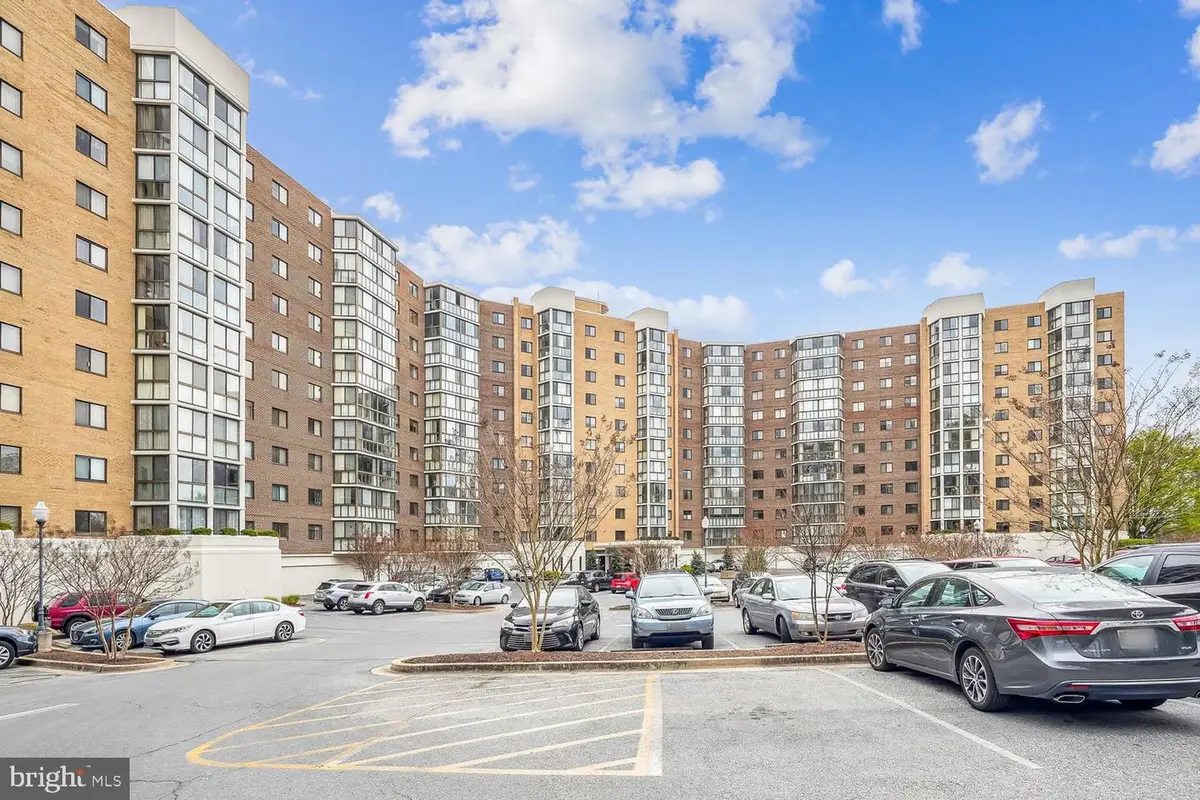 15100 Interlachen Dr #4-702, Silver Spring, MD 20906 - #1