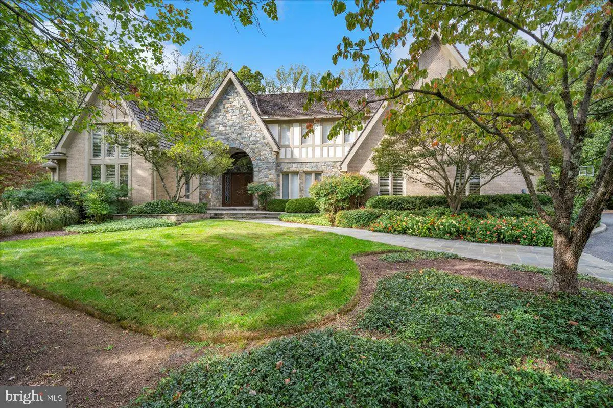 8917 Harvest Square Ct, Potomac, MD 20854 - #1