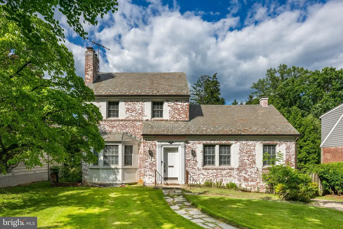 5905 Wilson Ln, Bethesda, MD 20817 - #1