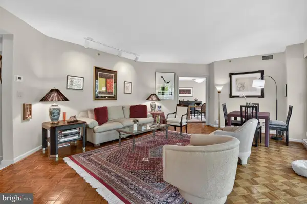 5600 Wisconsin Ave #1-207, CHEVY CHASE, MD 20815