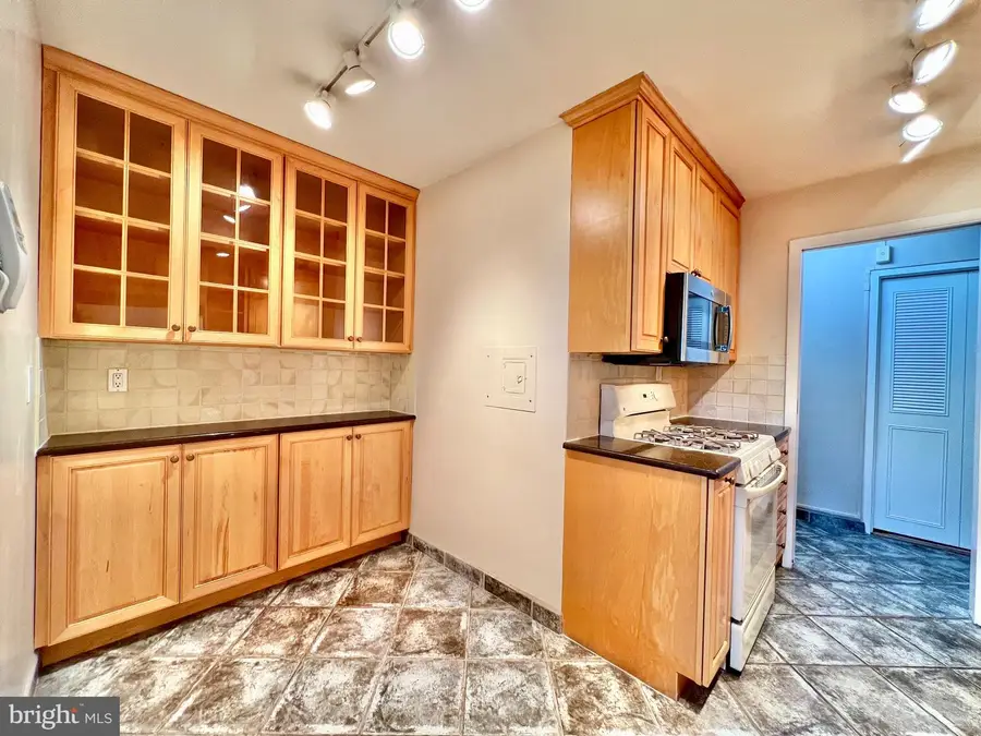 10500 Rockville Pike #401, Rockville, MD 20852 - #3